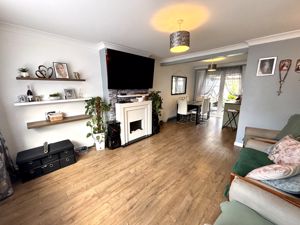 Lounge- click for photo gallery